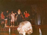 1982-01-10 Doe mer wa show 6 Net langs de groeven 01 1982-01-10 Doe mer wa show 6 Net langs de groeven 01